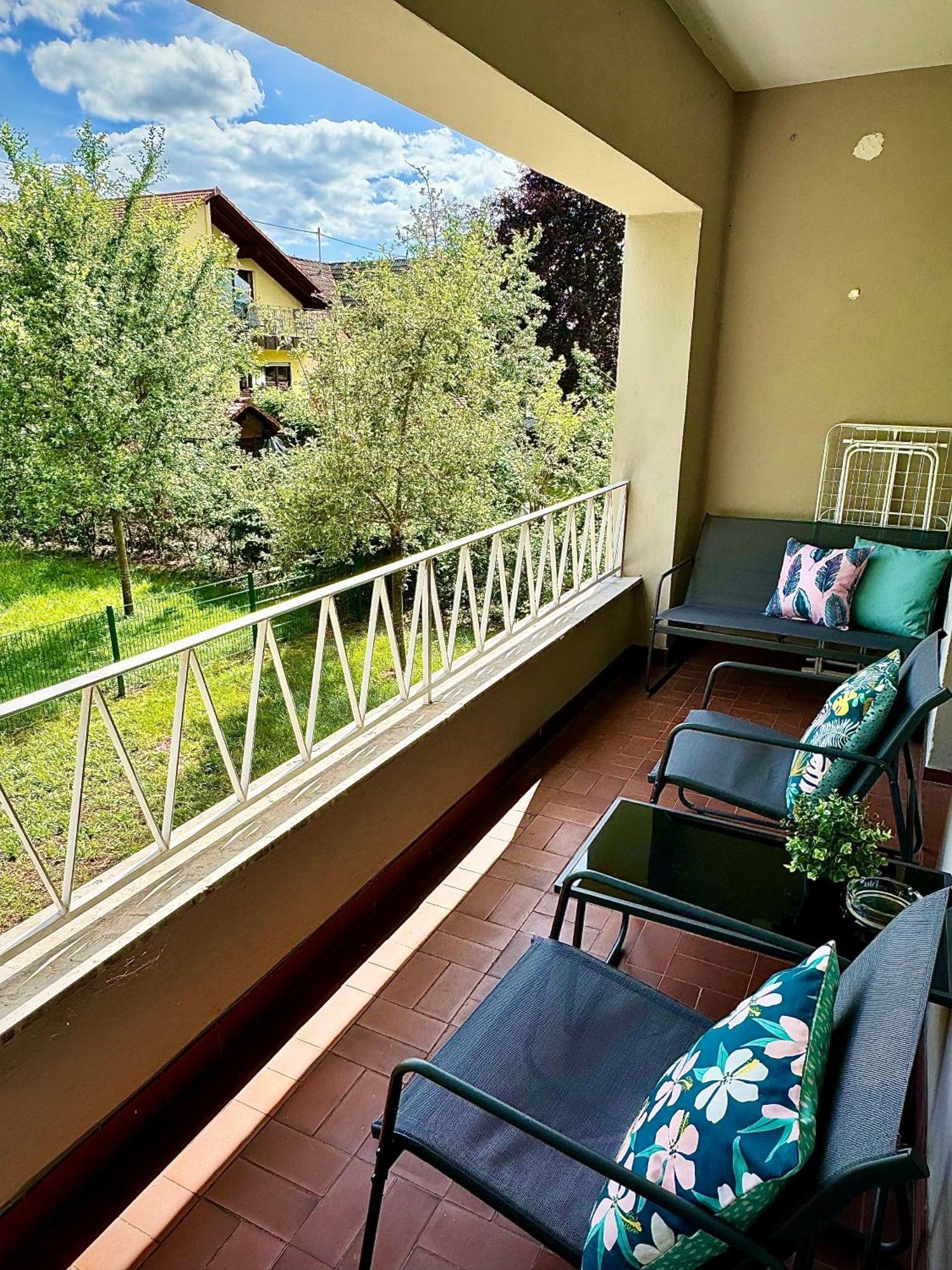 Grosszuegiges Apartment Mit Balkon Fuer Monteure Und Feriengaeste Dillingen/Saar Exterior foto